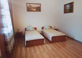 Отель Saules rati Даугавпилс Большой двухместный номер с 1 кроватью или 2 отдельными кроватями-2